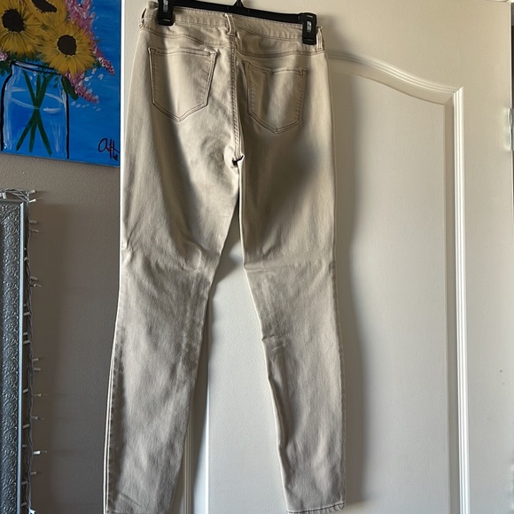 used khaki jeggings - Picture 2 of 2